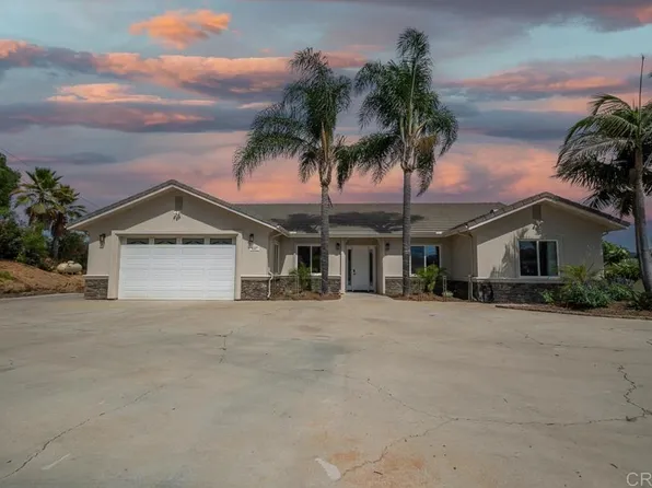 9857 Chocolate Summit Dr, El Cajon, CA 92021