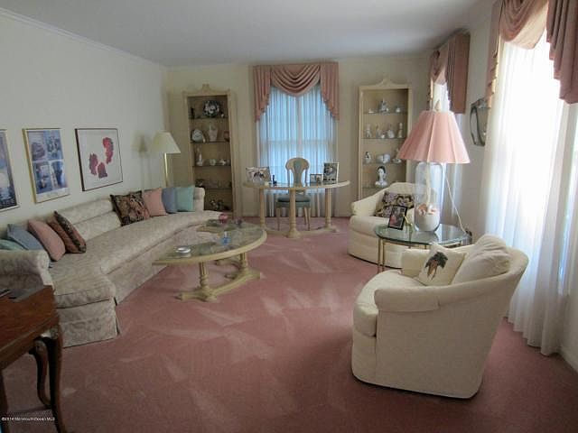 1st image of 210 Richdale Rd