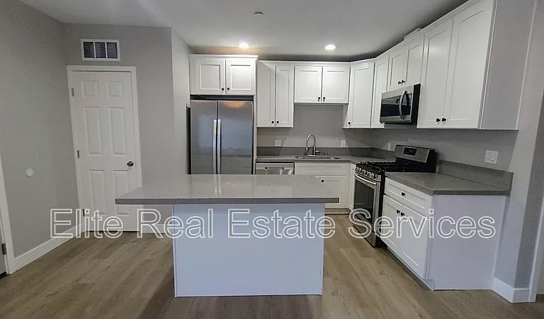 6375 Osler St — Photo 3