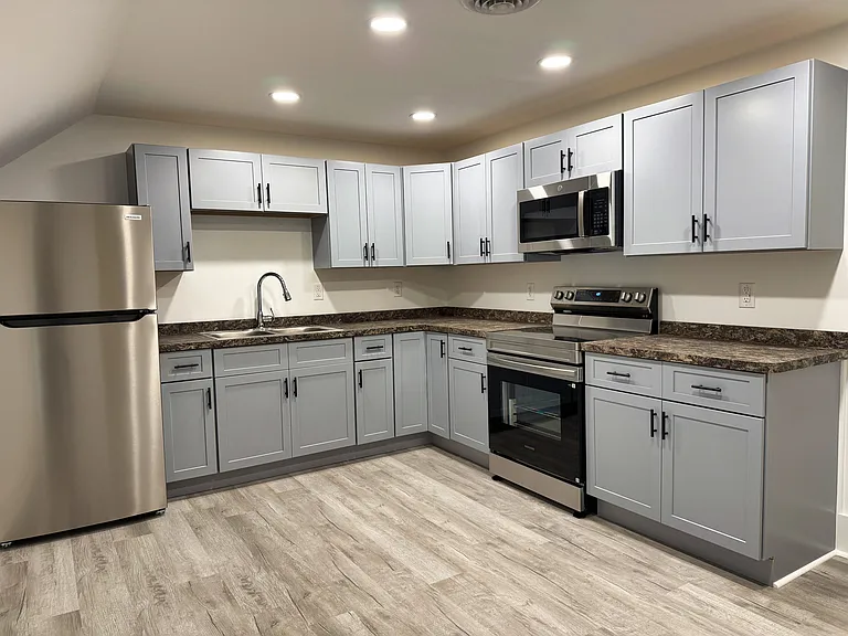 43 Hudson St #2 — Photo 5