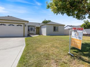 2113 Monrovia Ave, Costa Mesa, CA 92627