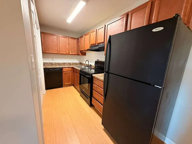 2831 N Ohenry Blvd #C — Photo 5