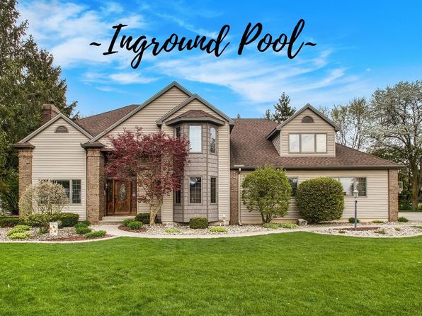 1114 Beechwood Dr, Nappanee, IN 46550