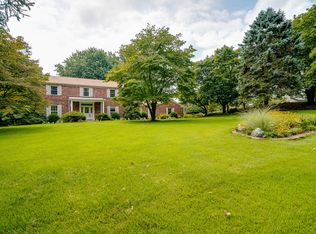 1424 Rollinview Dr, West Chester, PA 19382