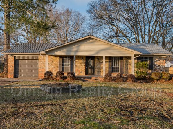 3166 Jenkins Cir S