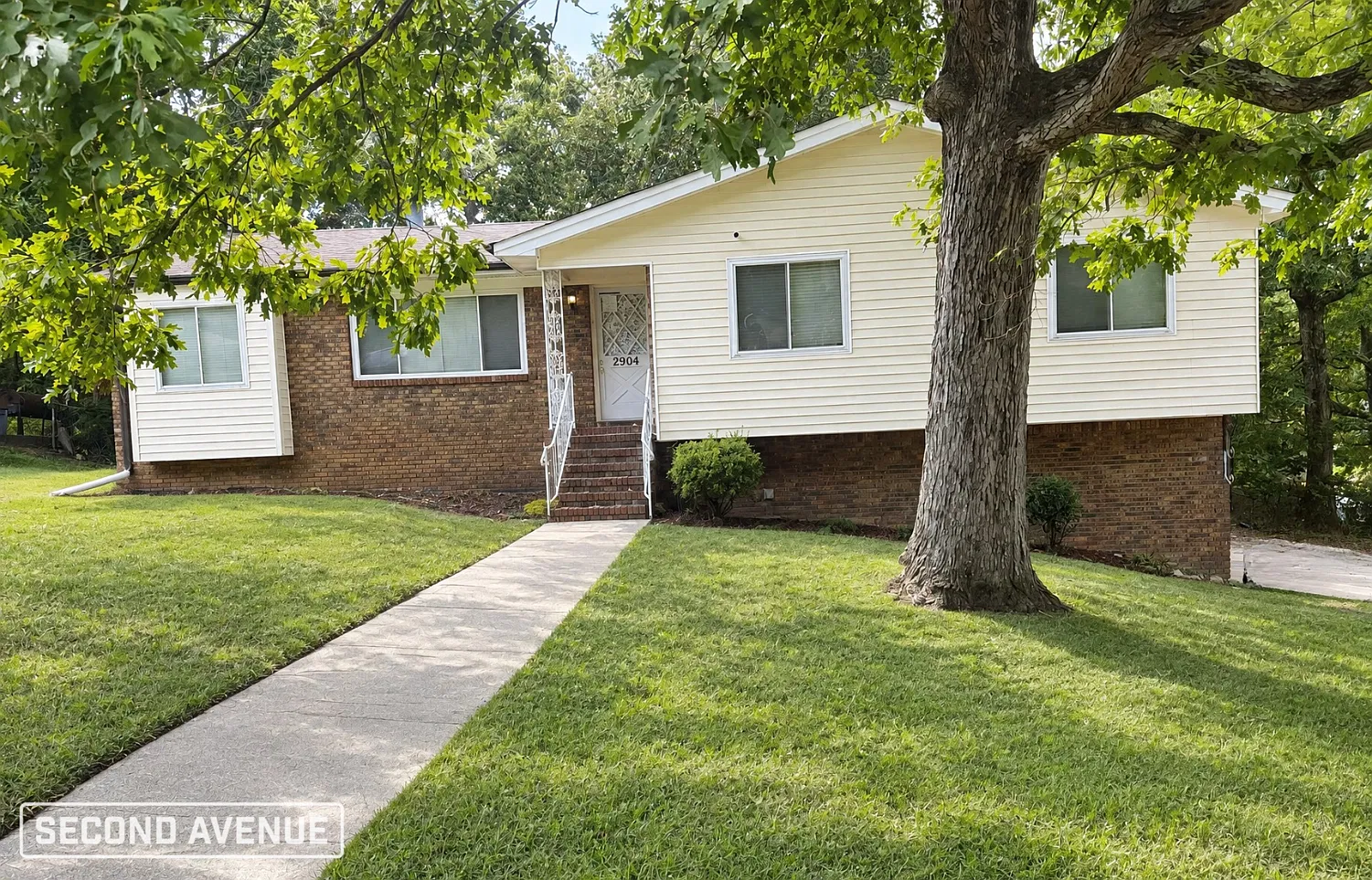 3 bed, 2.0 bath, 1877 sqft, $1,248 — Photo 1