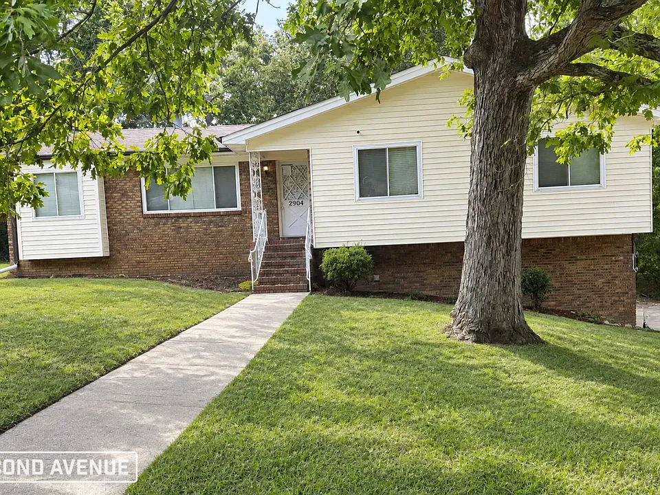 2904 Carleton Rd