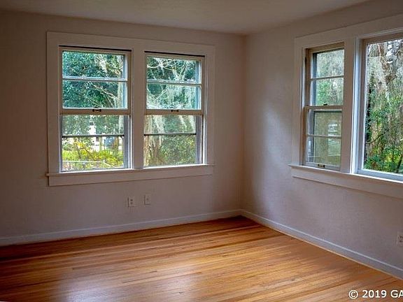 4th image of 1112 NW 9th Ave