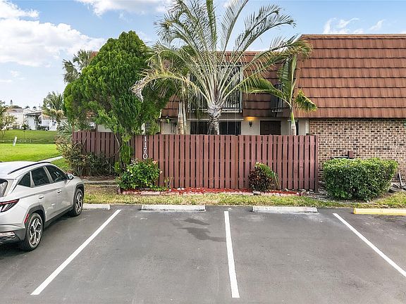 2nd image of 1170 SW 118th Terrace #1170