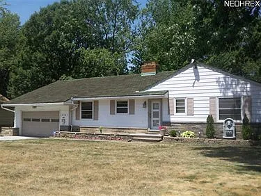15787 Forest Hills Blvd photo 1