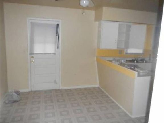 2nd image of 6715 Bellefontaine Ave