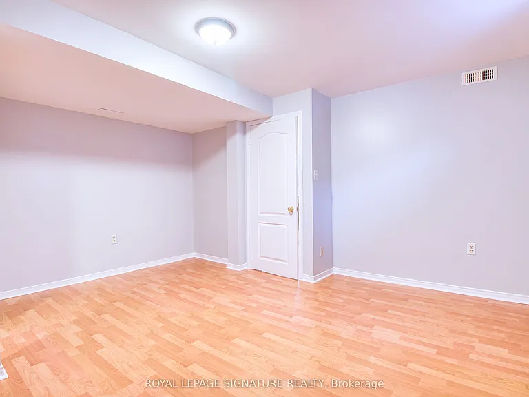 7299 Sandhurst Dr #BASEMENT — Photo 11