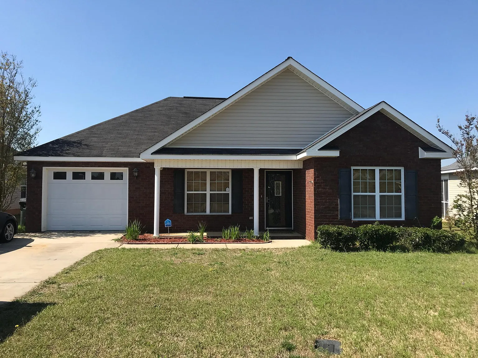 407 Strawbridge Ln photo 1