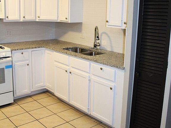 5th image of 6335 Nevada Ave