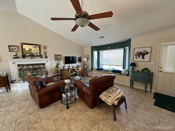 4th image of 25161 Jacaranda Dr