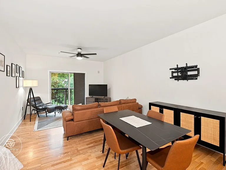 630 Calvert St #311 — Photo 6