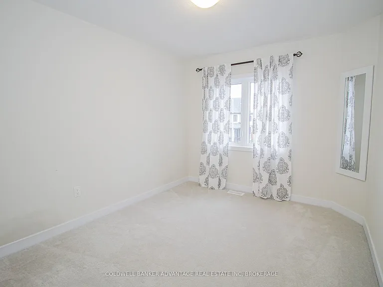 77 Keelson St — Photo 17