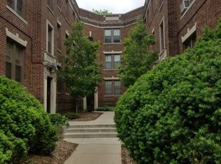 100 Glynn Ct APT B9, Detroit, MI 48202