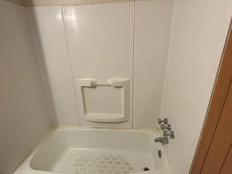 984 Jefferson Ave #6 — Photo 8