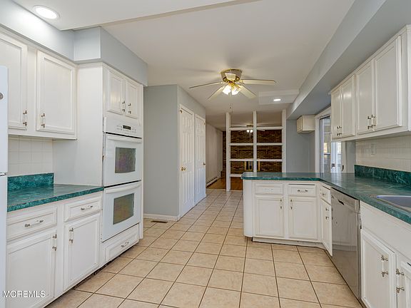 4th image of 878 Green Valley Rd