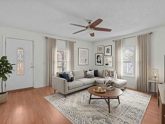 3rd image of 5221 Old Powell Rd