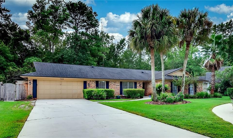 1st image of 746 Riverbend Blvd