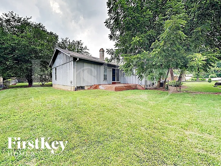 3558 Whispering Woods Dr — Photo 15