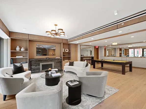 200 East 21st Street image 14 of 18