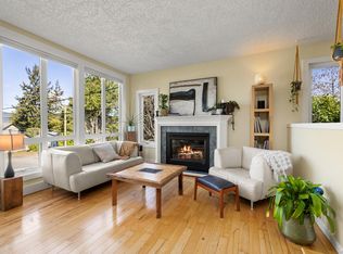 3223 Sedgwick Rd, Colwood, BC V9C 3H7