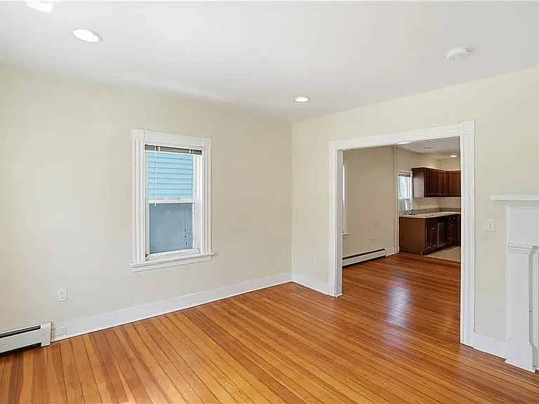8 Mann Ave #1 — Photo 10