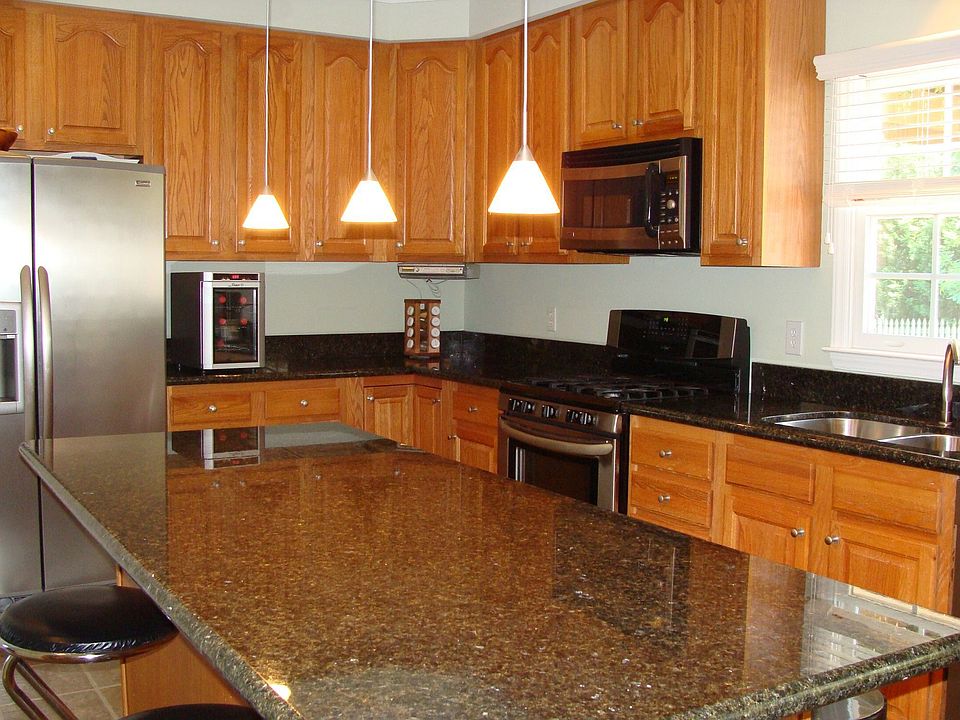  Granite counter tops!
