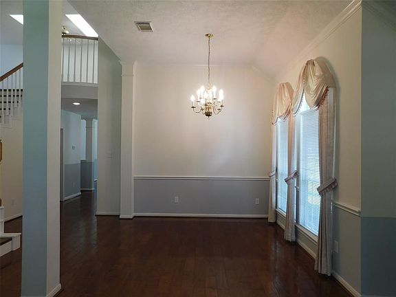 4th image of 7202 Shadyside Cir