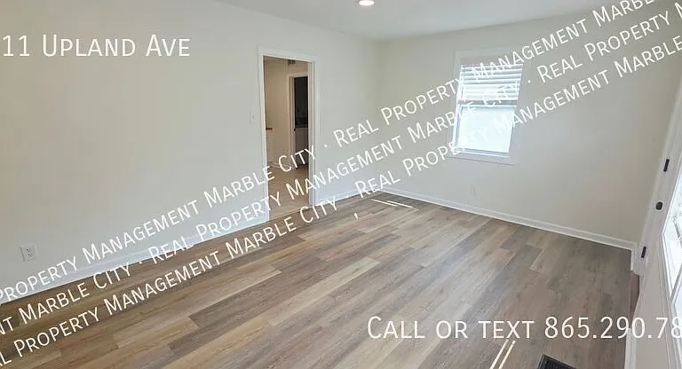 2411 Upland Ave — Photo 7