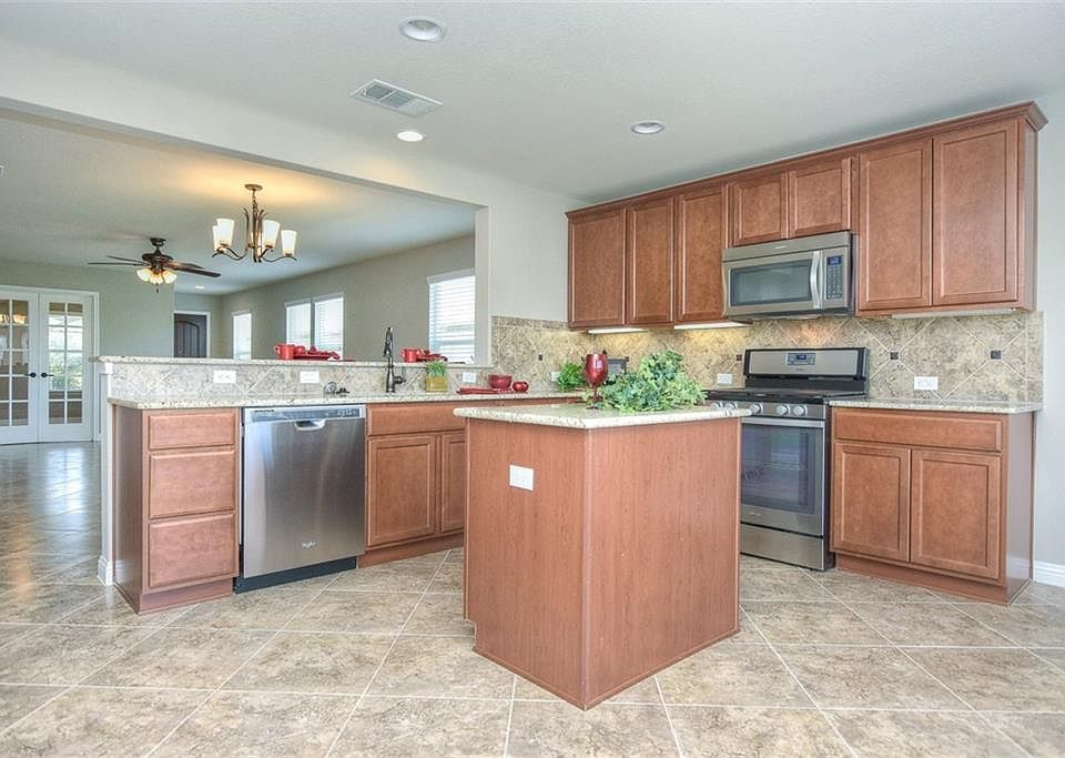 1st image of 513 Salado Creek Ln
