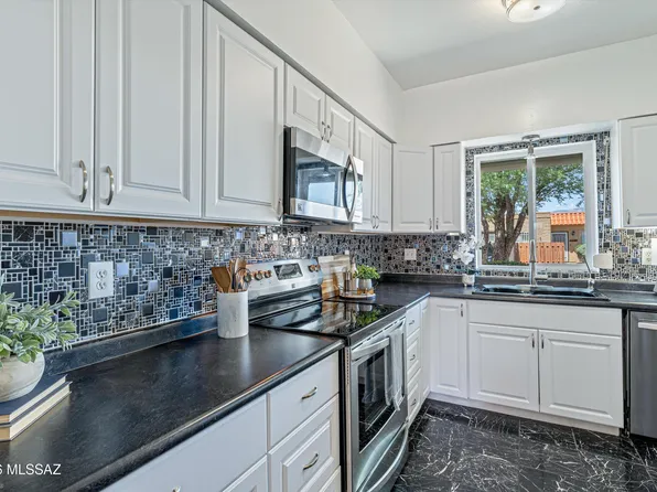 729 S Pantano Pkwy, Tucson, AZ 85710
