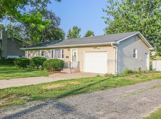 117 S 17th St, Chariton, IA 50049