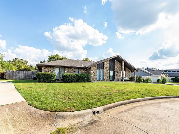 2nd image of 1118 Wilshire Dr