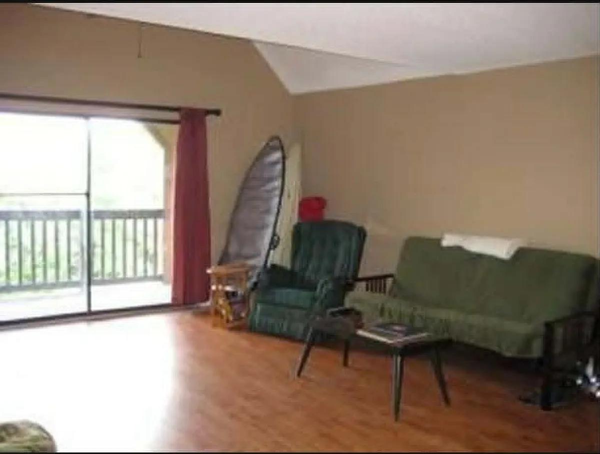 Building Photo - 305 Lakepointe Dr #304