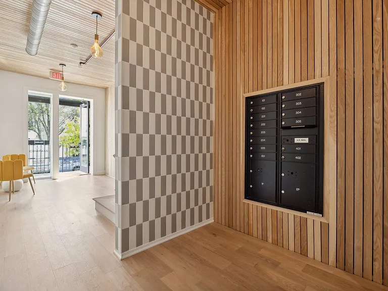901 King St #301 — Photo 14