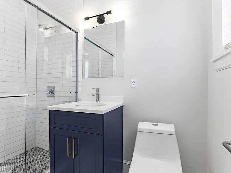 The Regis at Bloomfield — Photo 18
