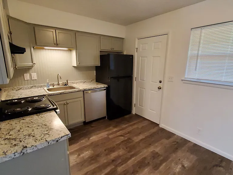 2018 Cherokee Ln — Photo 5