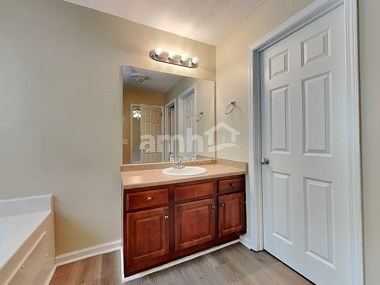 57 Springwater Dr — Photo 10