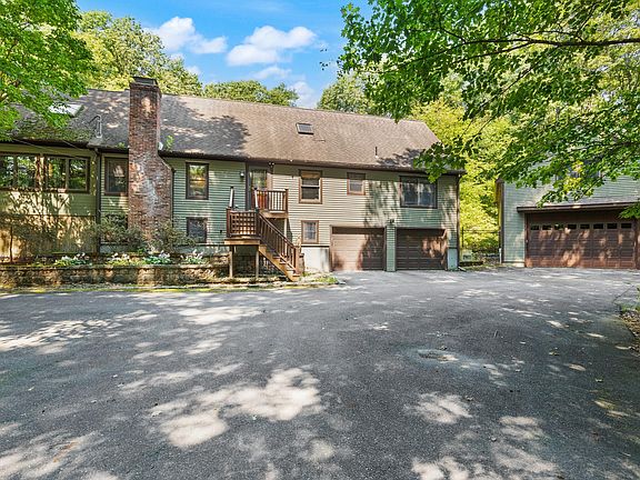 2nd image of 82 Corn Rd