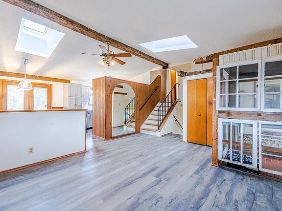 4th image of 5056 Carbondale Dr