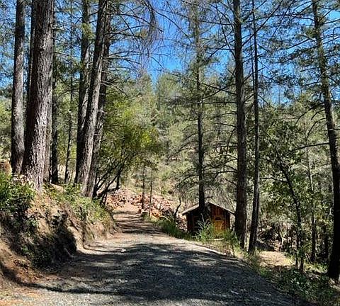 2nd image of 5070 Gates Road