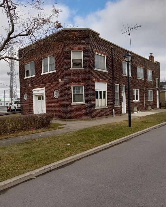 1st image of 645 Sheridan Dr
