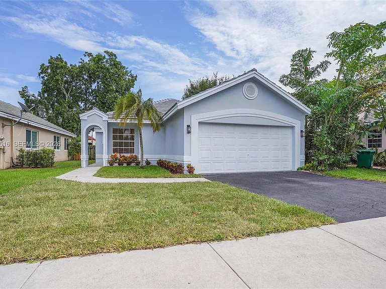 9354 Arborwood Cir — Photo 3