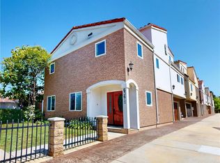 636 1/2 E 220th St, Carson, CA 90745