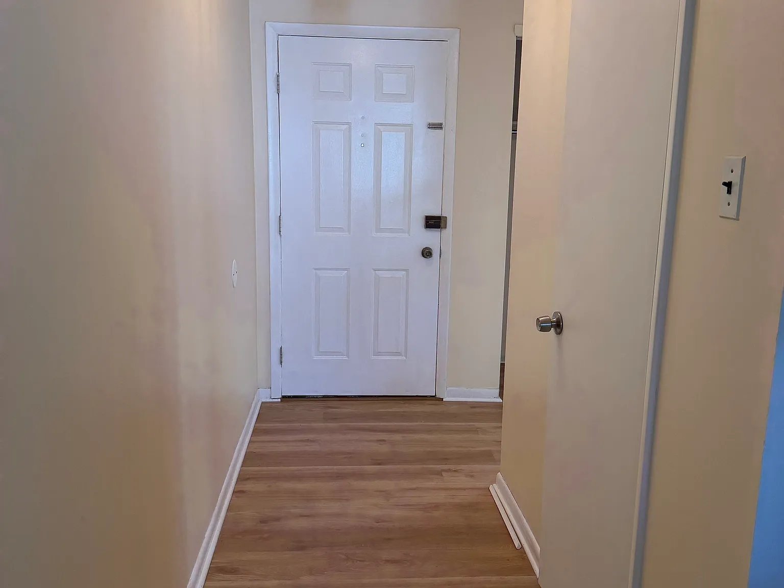 3 bed, 2.5 bath, 1650 sqft, $2,250 — Photo 3