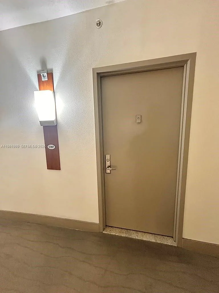 Opera Tower Condo — Photo 4